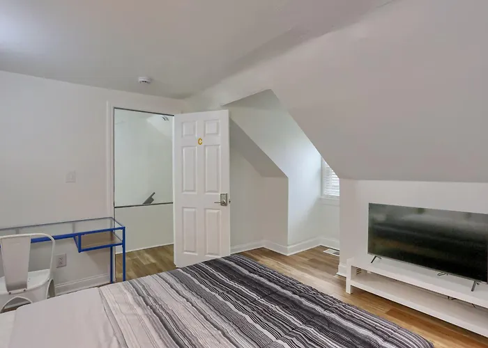 Habitación en casa particular Troy Hill 2c Modern Private Bedroom With Shared Bathroom Pittsburgh