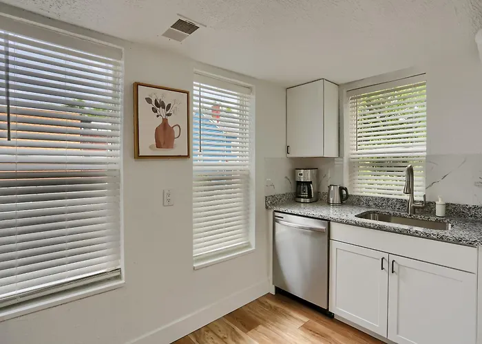 Troy Hill 2c Modern Private Bedroom With Shared Bathroom Habitación en casa particular *