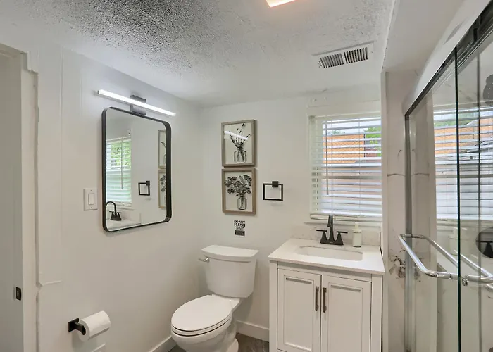 Habitación en casa particular Troy Hill 2c Modern Private Bedroom With Shared Bathroom *